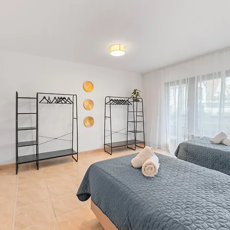 Krelax Baroque Living - 4 Bedrooms - 8 Guests - Balcony - Parking - Smart Tv - Near Train Station And Highway Appartement *