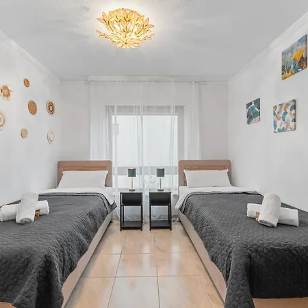 Appartement Krelax Baroque Living - 4 Bedrooms - 8 Guests - Balcony - Parking - Smart Tv - Near Train Station And Highway Ludwigsbourg