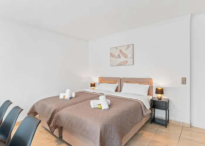 Krelax - - Modern For 8 People *