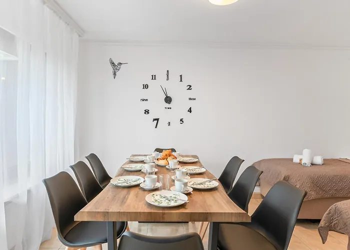 Krelax - - Modern For 8 People Ludwigsburg