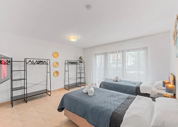 Krelax - - Modern For 8 People *