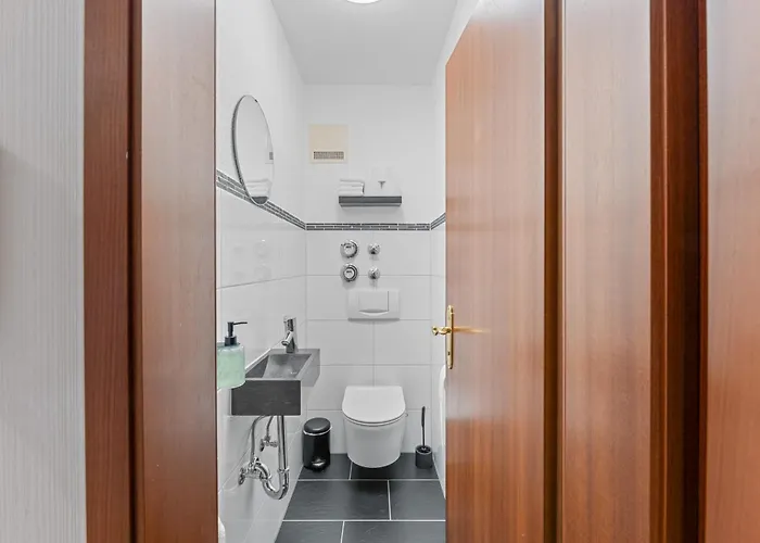 Krelax - - Modern For 8 People *